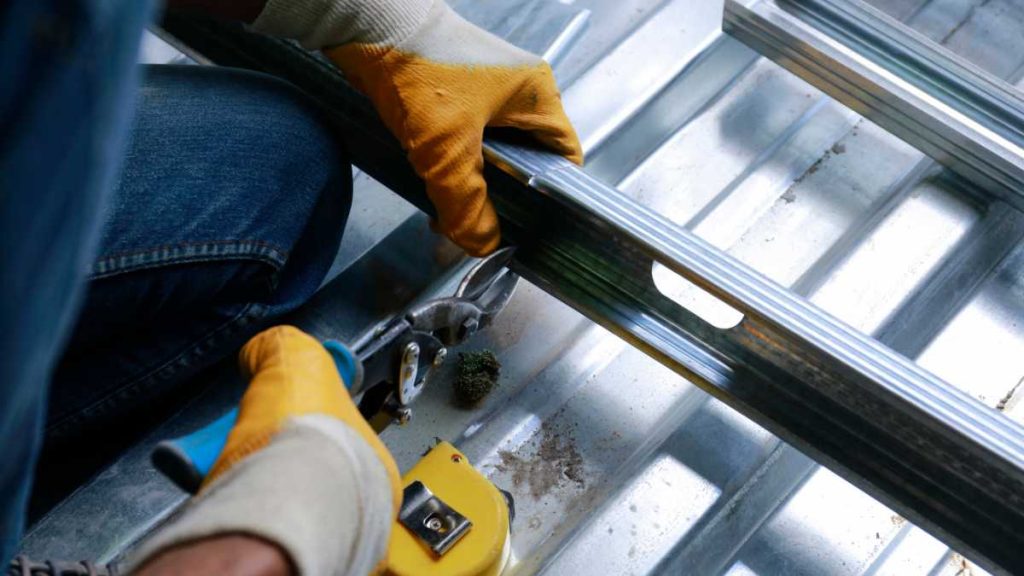 Best Roofing Saws for Precise, Straight Cuts