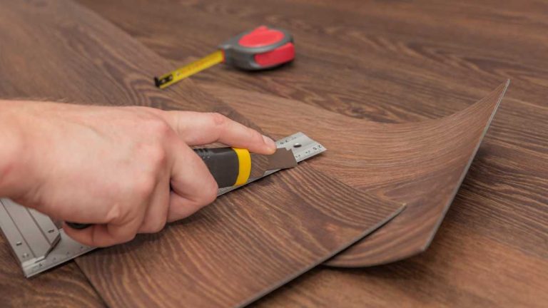 Top Tools for Cutting Vinyl Siding Must-Have Equipment